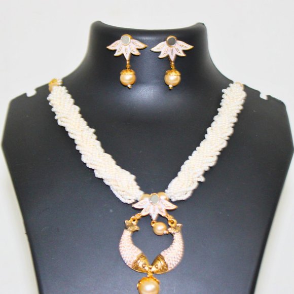 COPY - Gold Necklace with Pearl Beads Off White Pearl Necklace Jewellery for Wo… - Picture 2 of 2